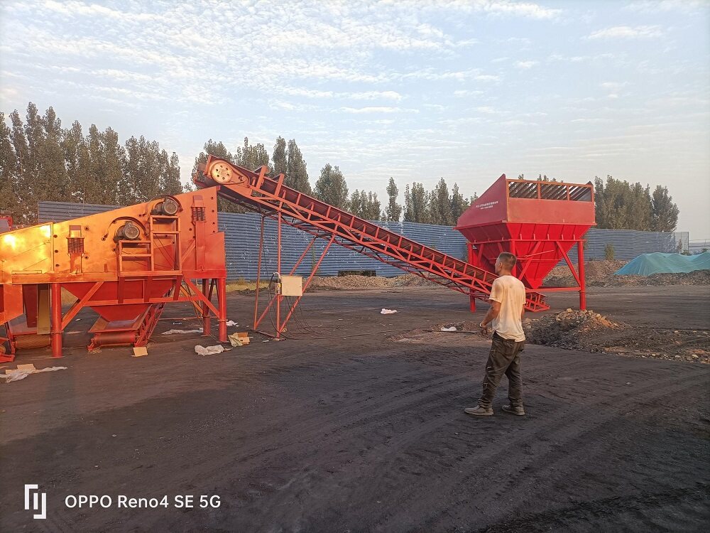 河北平山縣孟耳莊200型分煤機(jī)投入生產(chǎn)使用